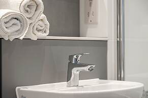 Designer Flat Near City Centre