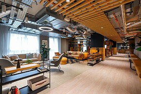 Designer Flat Near City Centre