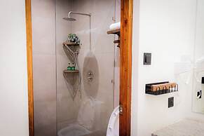 Bahandi Hotel