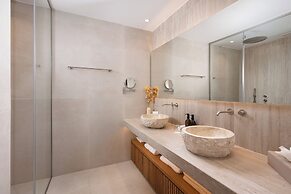 Royal Pearl Island Chios Hotel & Spa