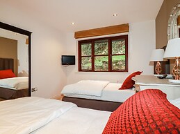 Lodge 22 Cherry