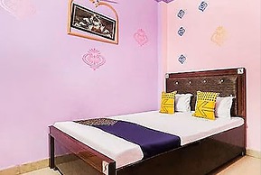 Hotel Asha Palace