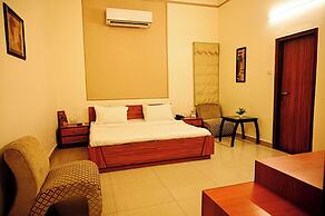 Hotel Cresent Near Assi Ghat
