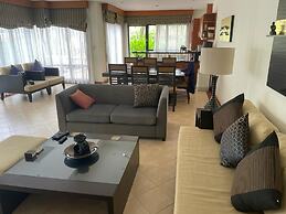 Beautiful 3-bed Villa in Cherngtalay, Thalang