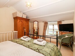 White Lilac Cottage
