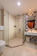 Paracel Beach Hotel