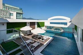 Paracel Beach Hotel