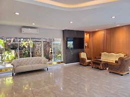 LHC HOTEL AND RESORT