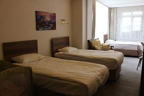 Center Room Hotel