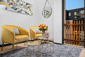 Nine Palms 214