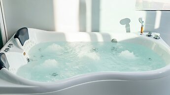 Gyeongju Modern Pool Villa