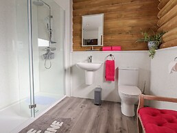 Redwood Lodge