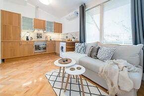 Venus Apartments - Deluxe Loft Skylit