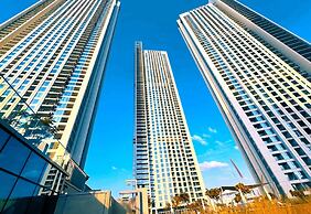 Classy Downtown 2BR w City View Balcony