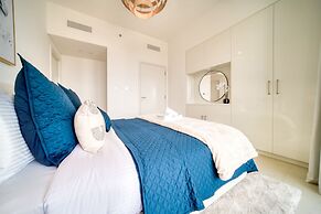 Classy Downtown 2BR w City View Balcony