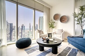 Classy Downtown 2BR w City View Balcony