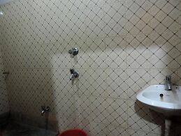 Hotel Mukta