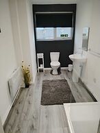 Immaculate 4-bed Apartment in Liverpool