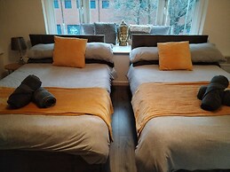 Immaculate 4-bed Apartment in Liverpool