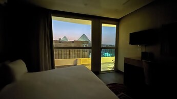 Pyramids Hotel