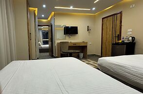 Pyramids Hotel