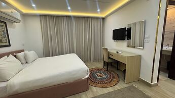 Pyramids Hotel