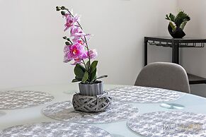 WelHome - Reem Diamond Residence