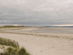 Sea Breeze Holiday Home