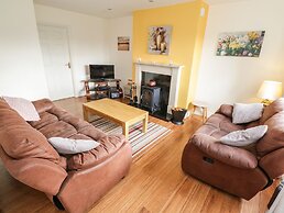 Sea Breeze Holiday Home