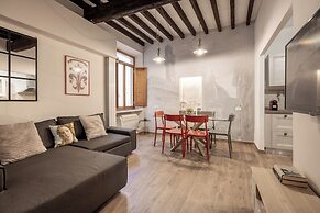 Laurel Apartment by Mmega