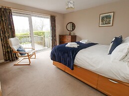 Glyde House