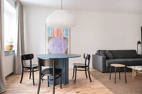 Queens Courtyard