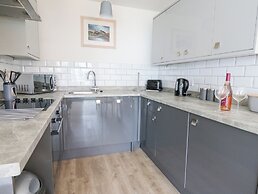 28 Coedrath Park