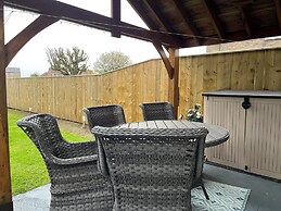 22 Longstone Park
