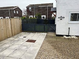 22 Longstone Park