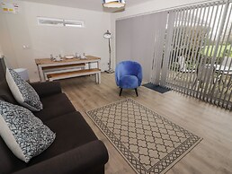 16 Coedrath Park