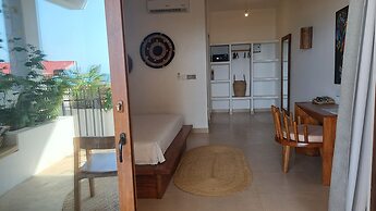 Aluna Beach Apartments