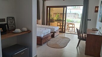 Aluna Beach Apartments