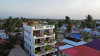 Aluna Beach Apartments