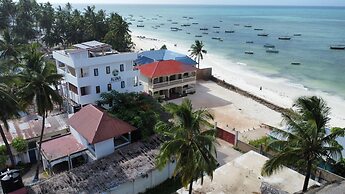 Aluna Beach Apartments