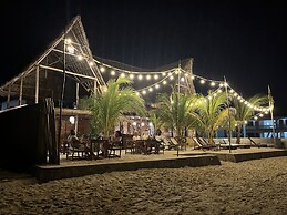 Aluna Beach Apartments