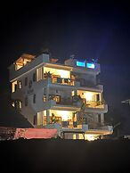 Aluna Beach Apartments