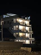 Aluna Beach Apartments