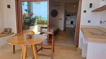Aluna Beach Apartments