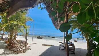 Aluna Beach Apartments
