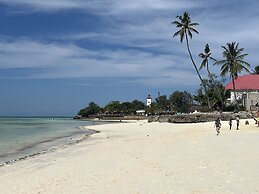 Aluna Beach Apartments