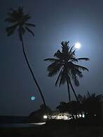 Aluna Beach Apartments