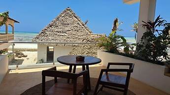 Aluna Beach Apartments