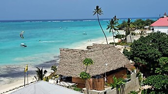 Aluna Beach Apartments