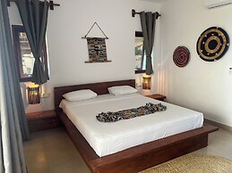 Aluna Beach Apartments